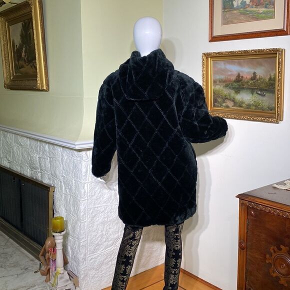 Hooded Black Textured Faux Fur Classic Duffle Coat - Picture 4 of 11